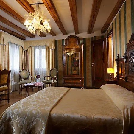 Palazzo Bembo - Exclusive 2* ונציה