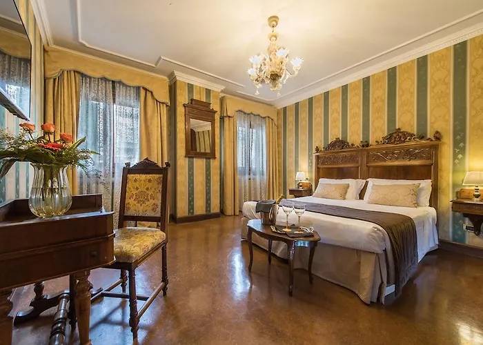 Palazzo Bembo - Exclusive Pensión 4*