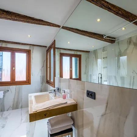 Palazzo Bembo - Exclusive 2* Venice